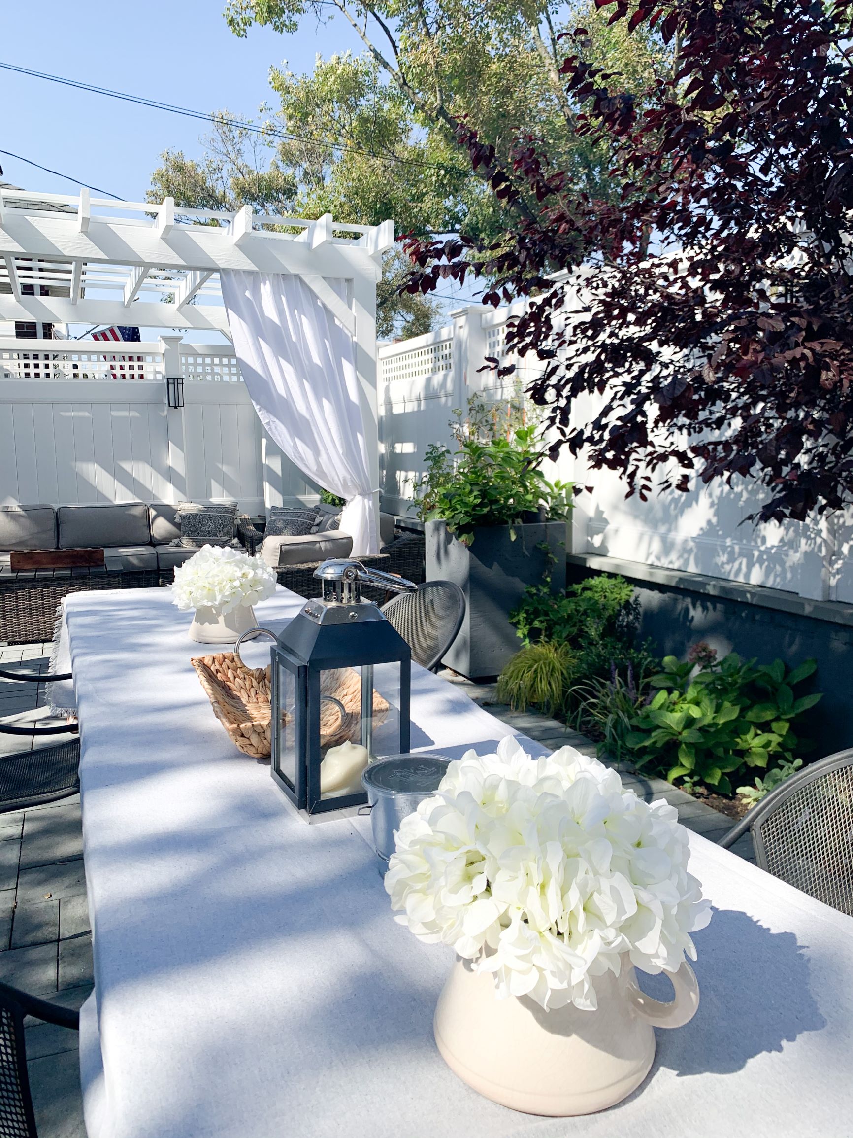 Small Backyard Makeover With Diy Projects Houzewize